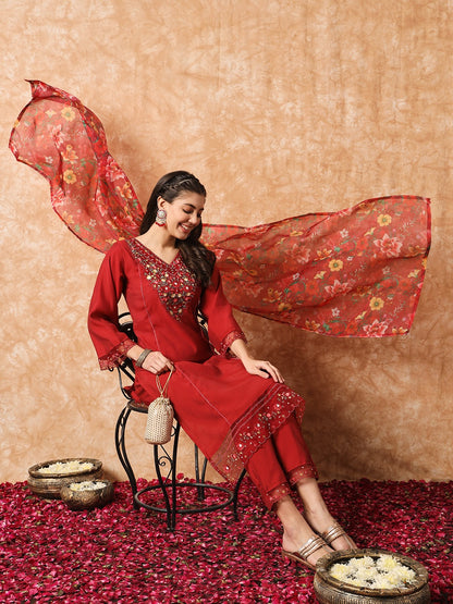 Red Kurti Pant With Flower Print Dupatta