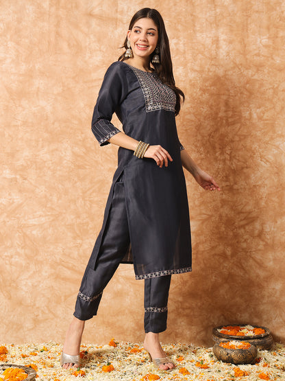 Black Kurti Pant With Contrast Color Dupatta