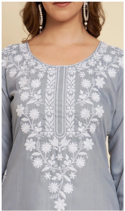 Women Embroidered Straight Soft Cotton Kurta