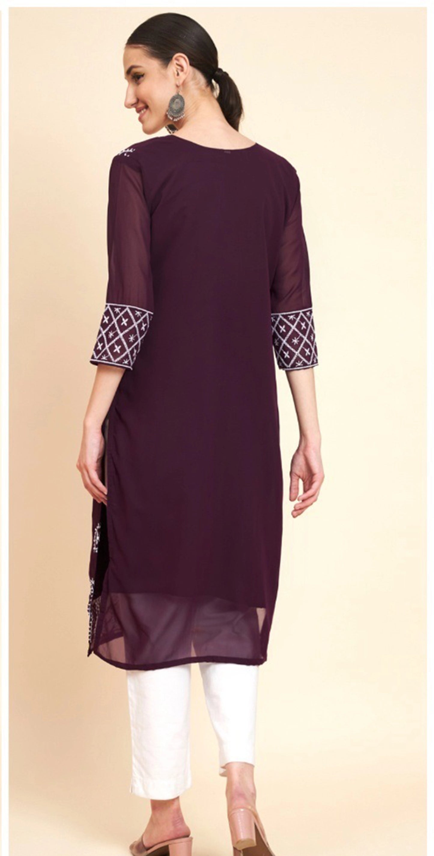 Women Georgette Embroidered Straight Kurta