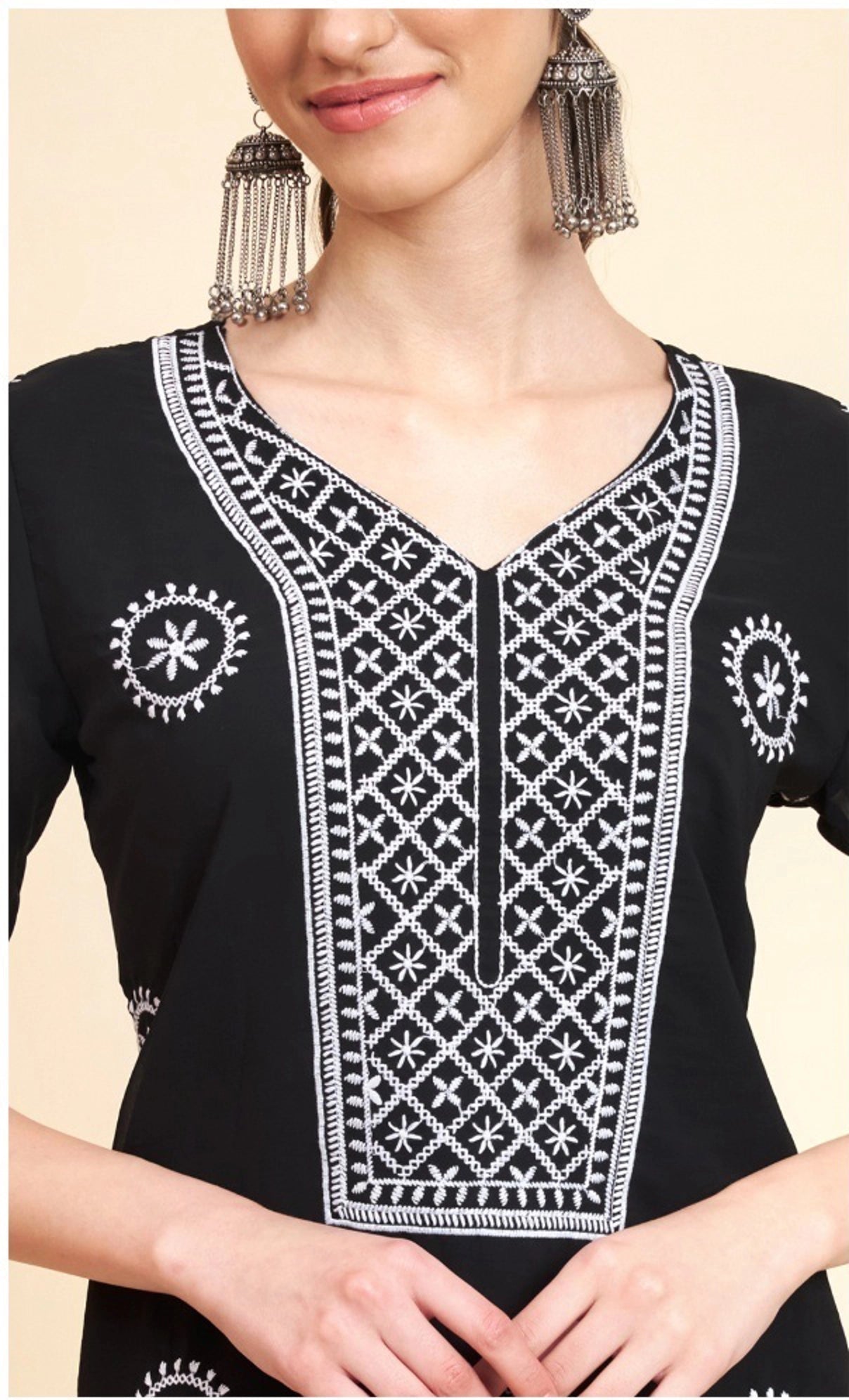 Women Georgette Embroidered Straight Kurta