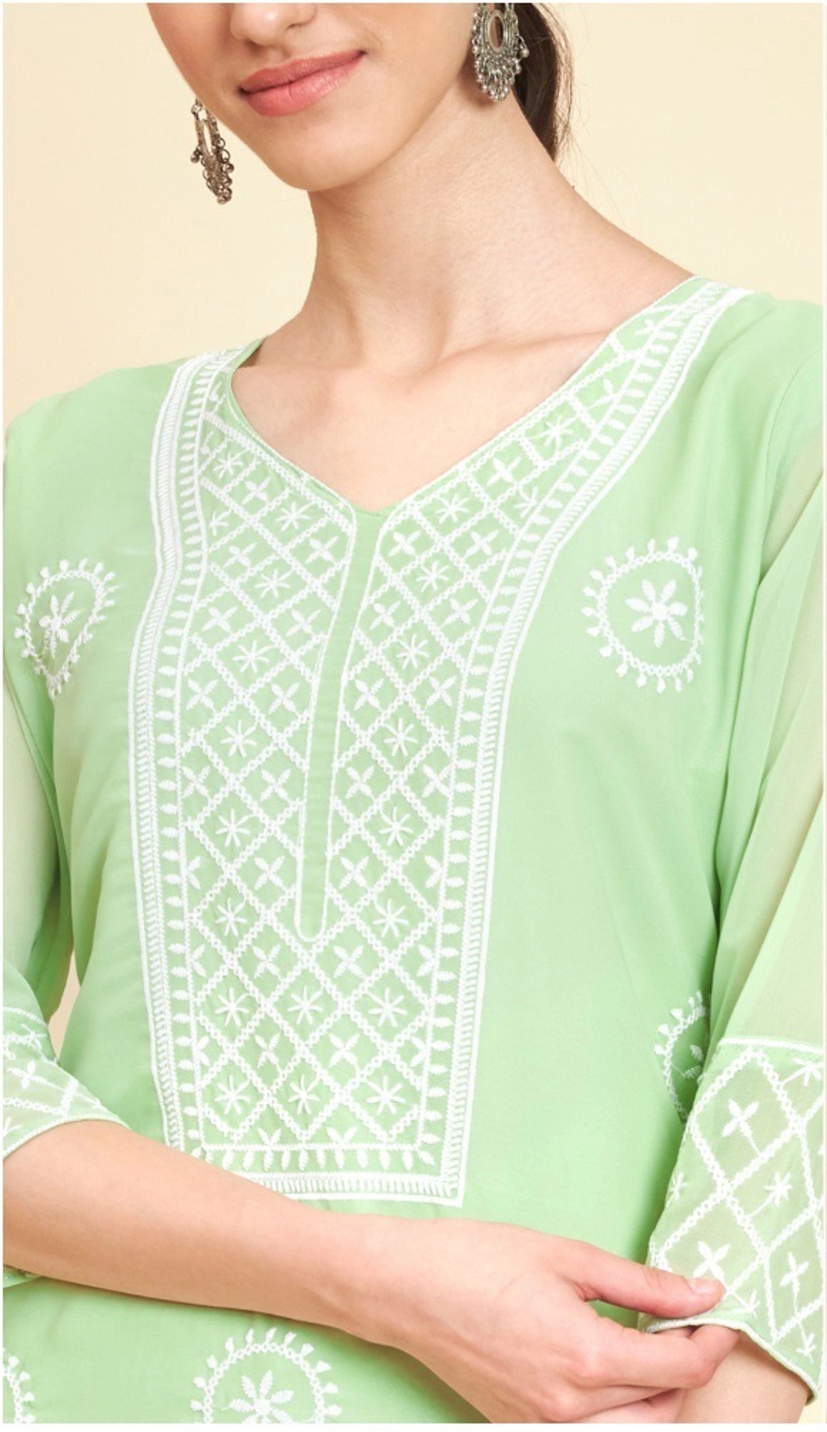 Women Georgette Embroidered Straight Kurta