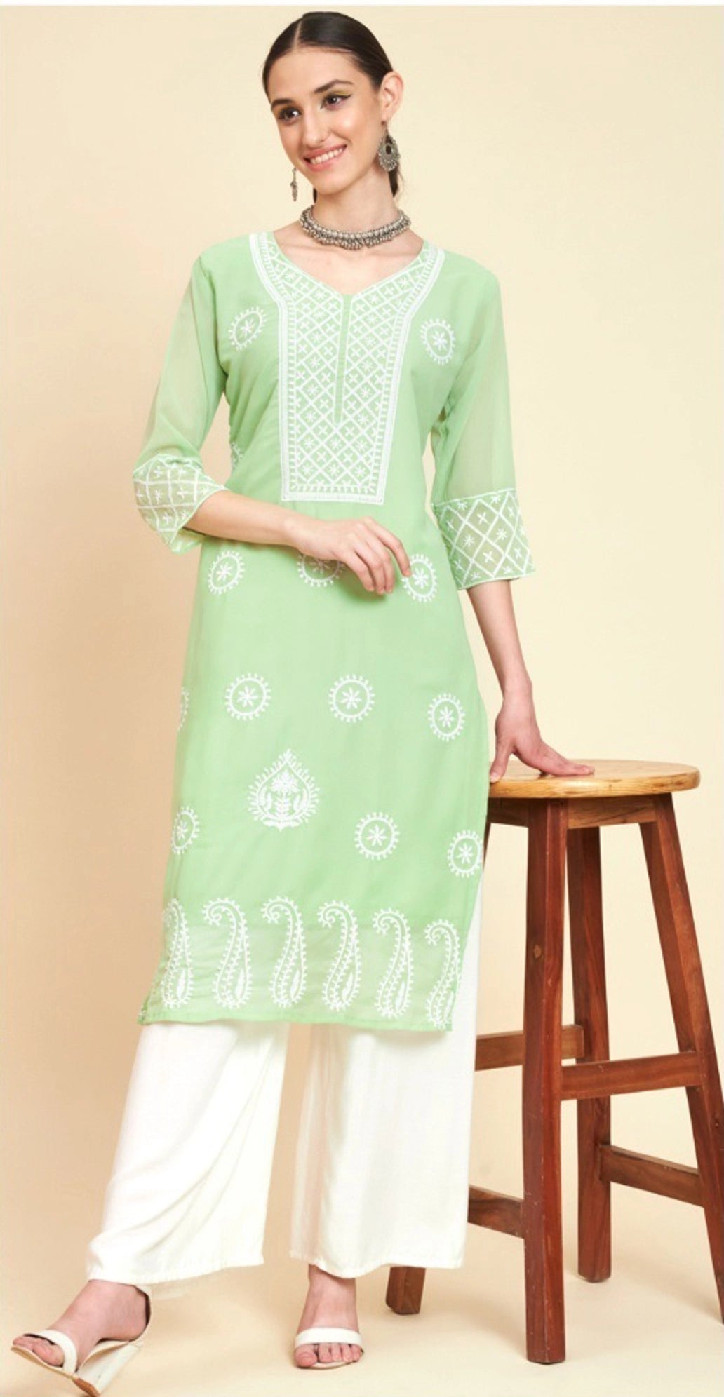 Women Georgette Embroidered Straight Kurta