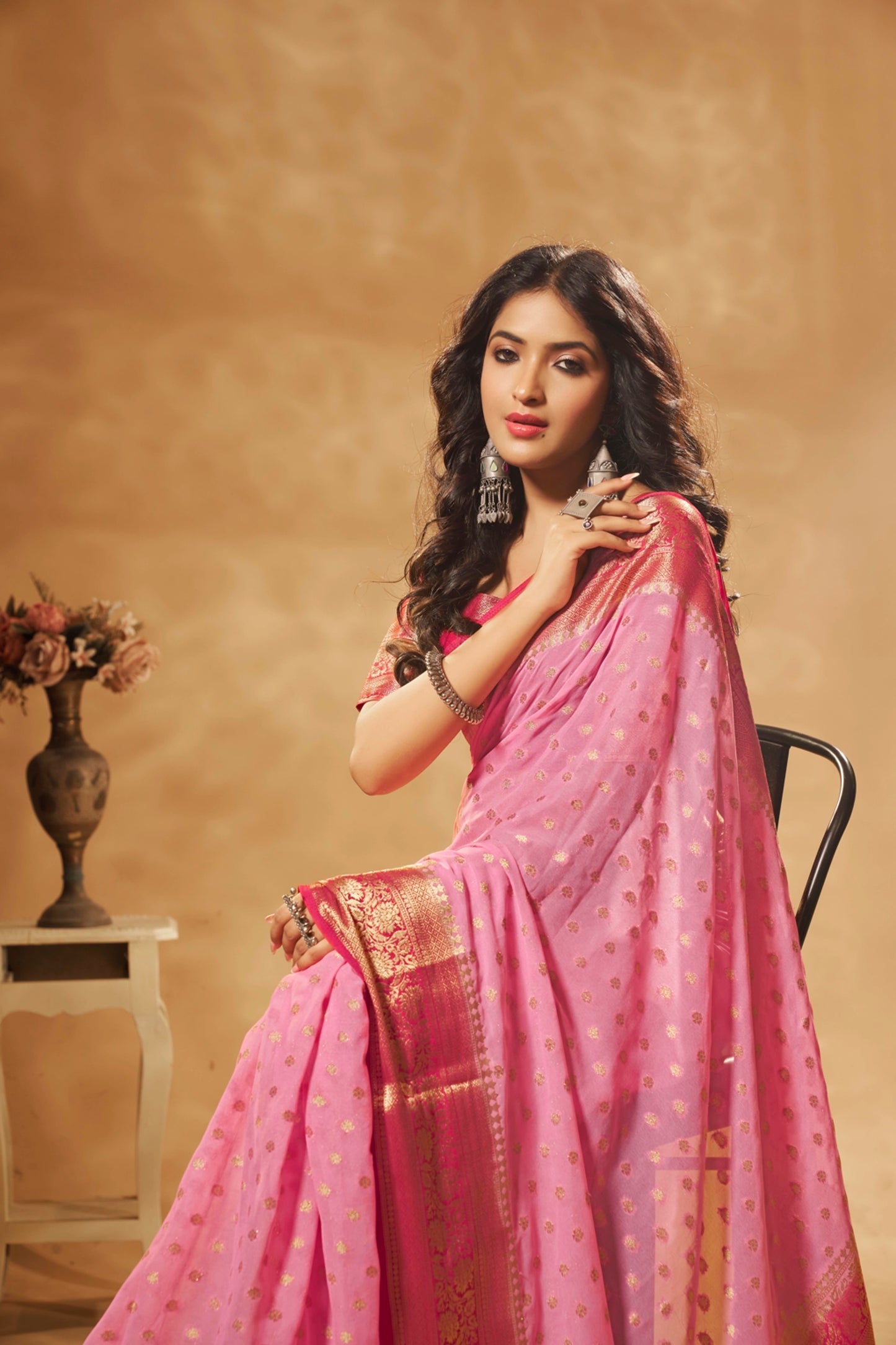 Designer Weaving Georgette Saree in 7 Colors