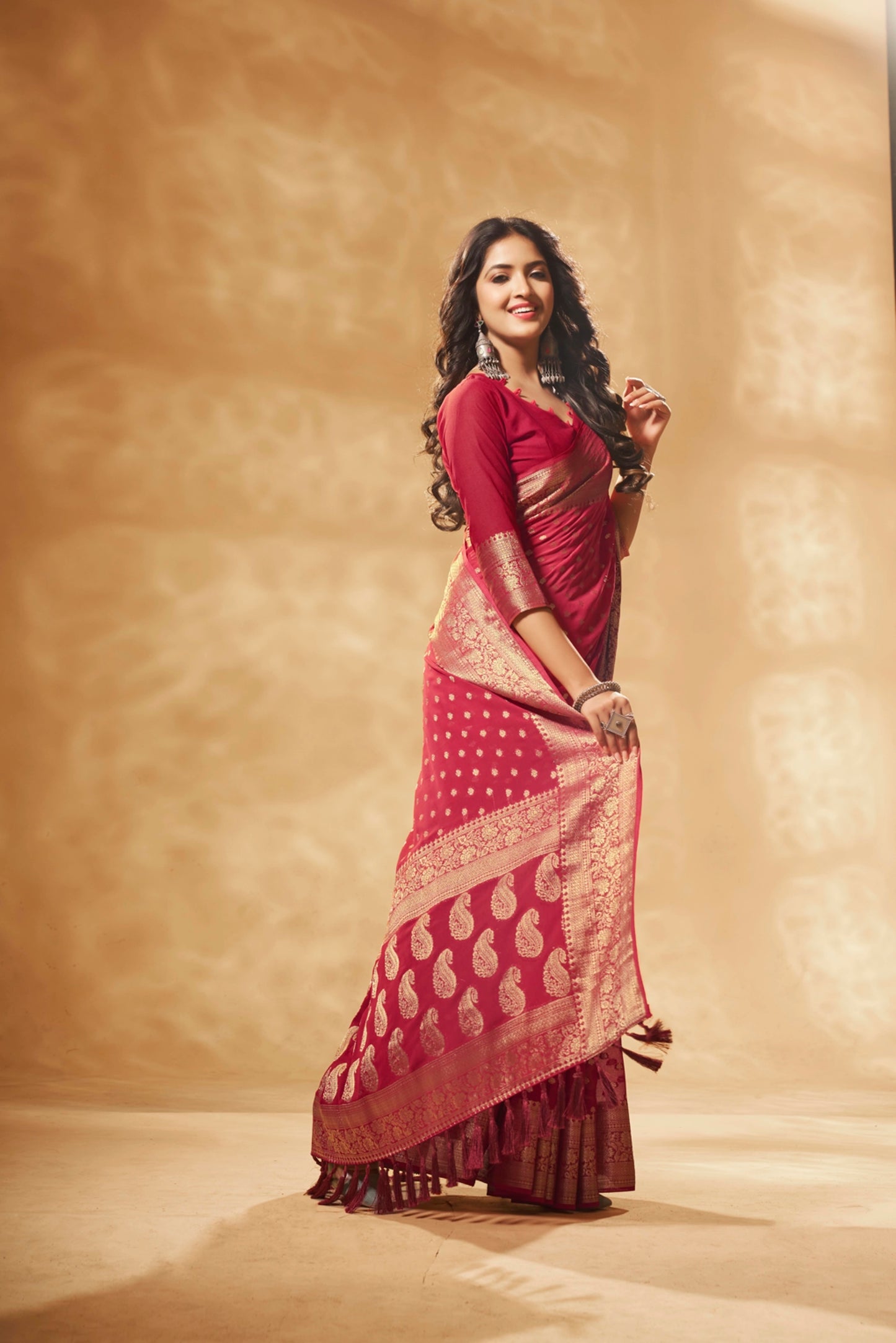 Designer Weaving Georgette Saree in 7 Colors