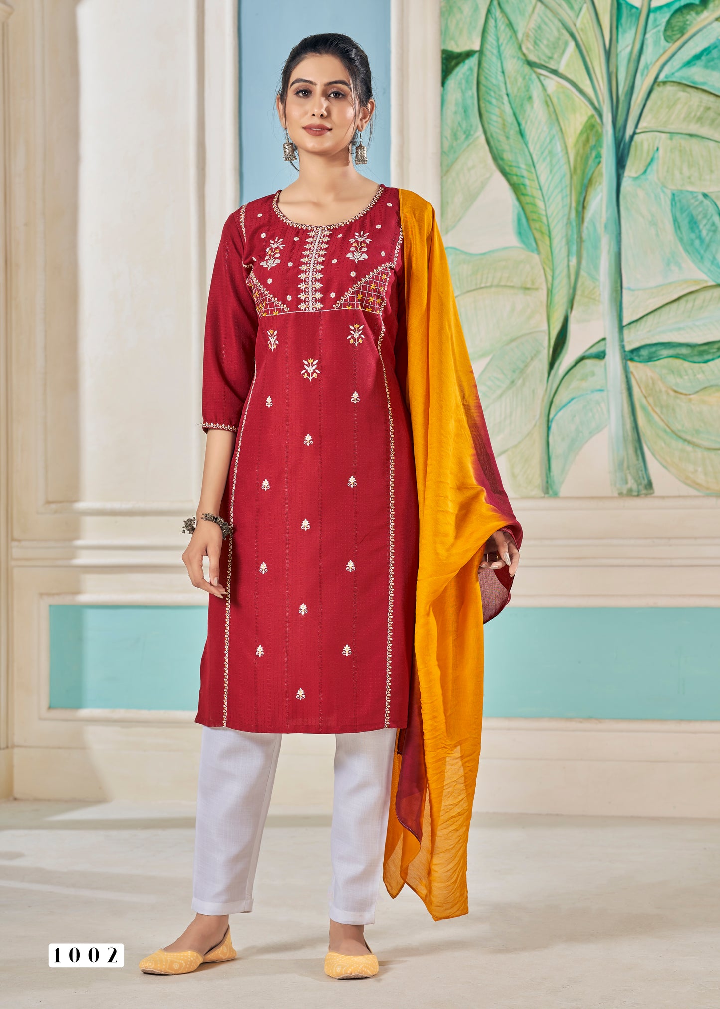 Pure Viscose Weaving Strip Embroidered Suit