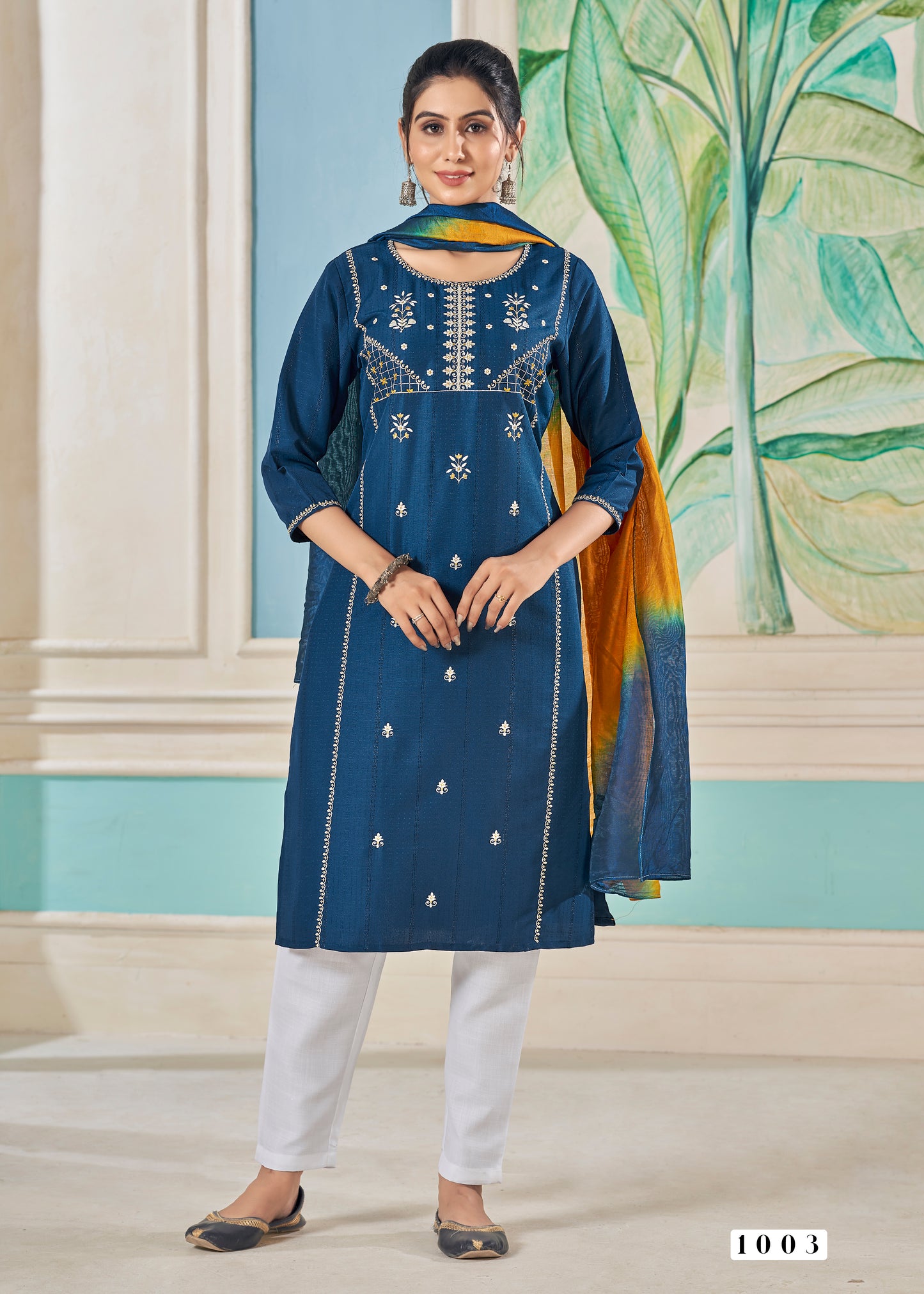 Pure Viscose Weaving Strip Embroidered Suit