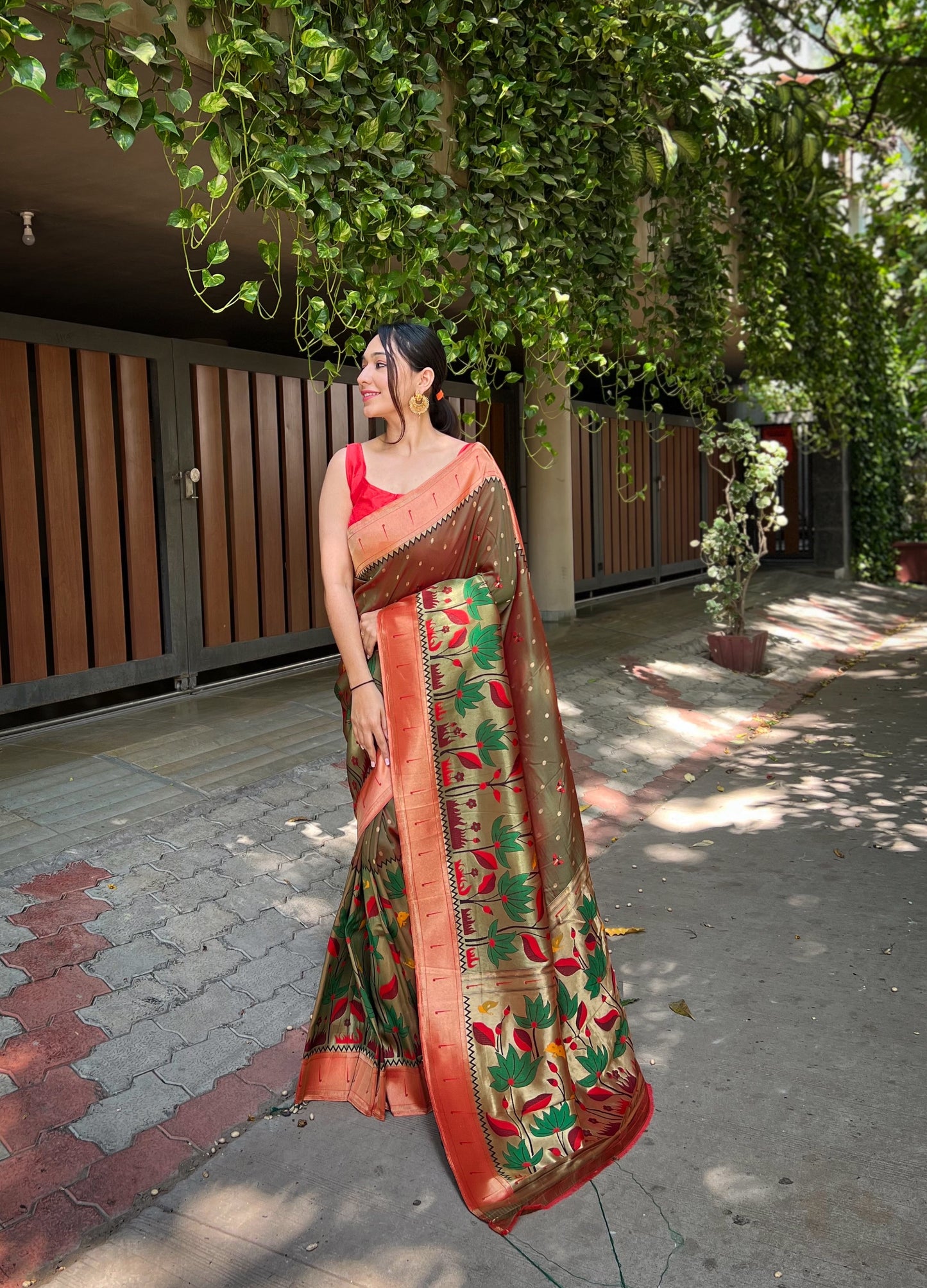 Silk Weaving Party Wear Saree