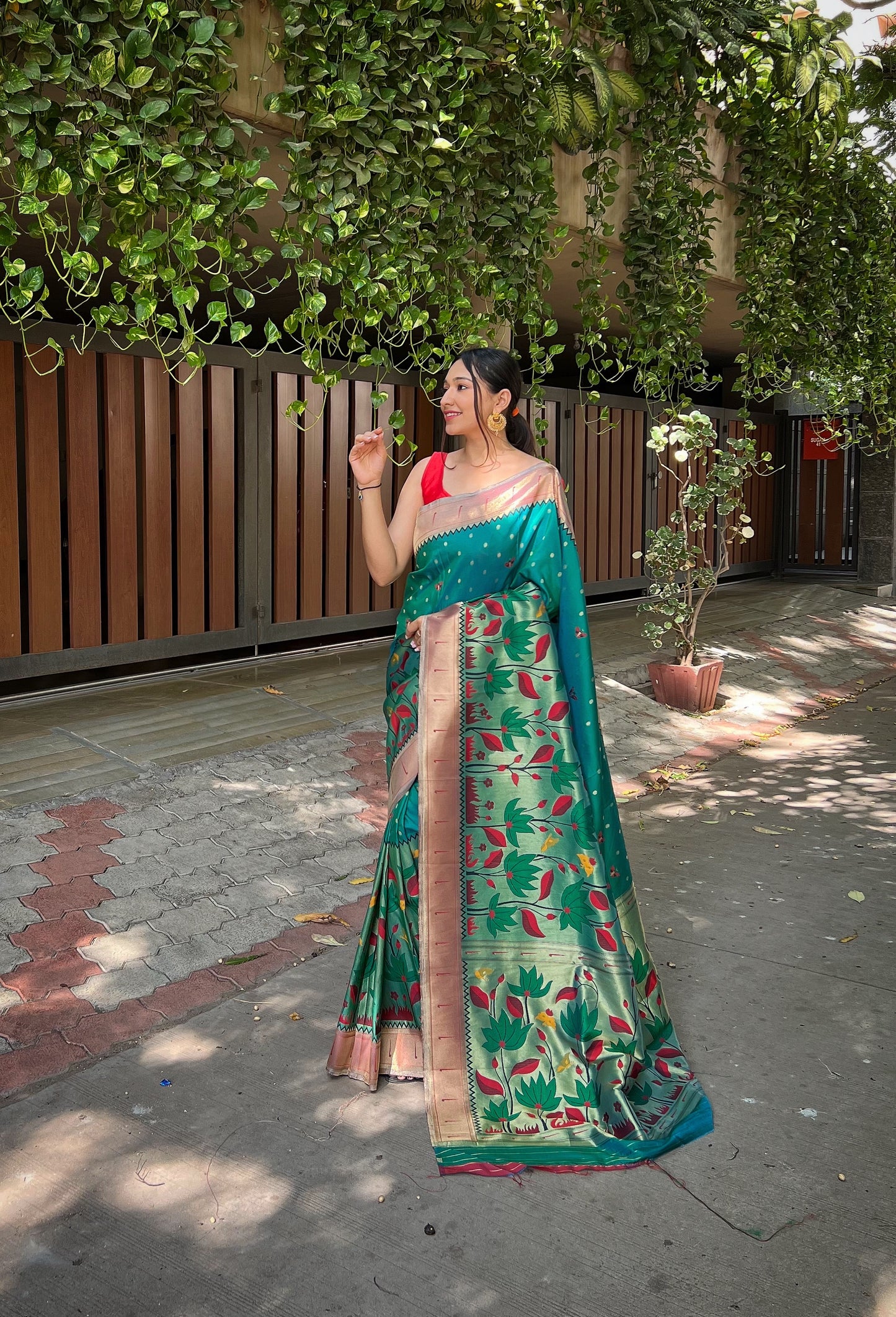 Silk Weaving Party Wear Saree