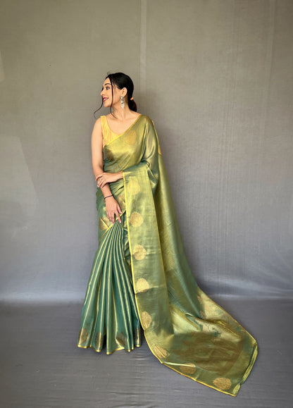 Dazzling Silk Sarees for the Ocassions