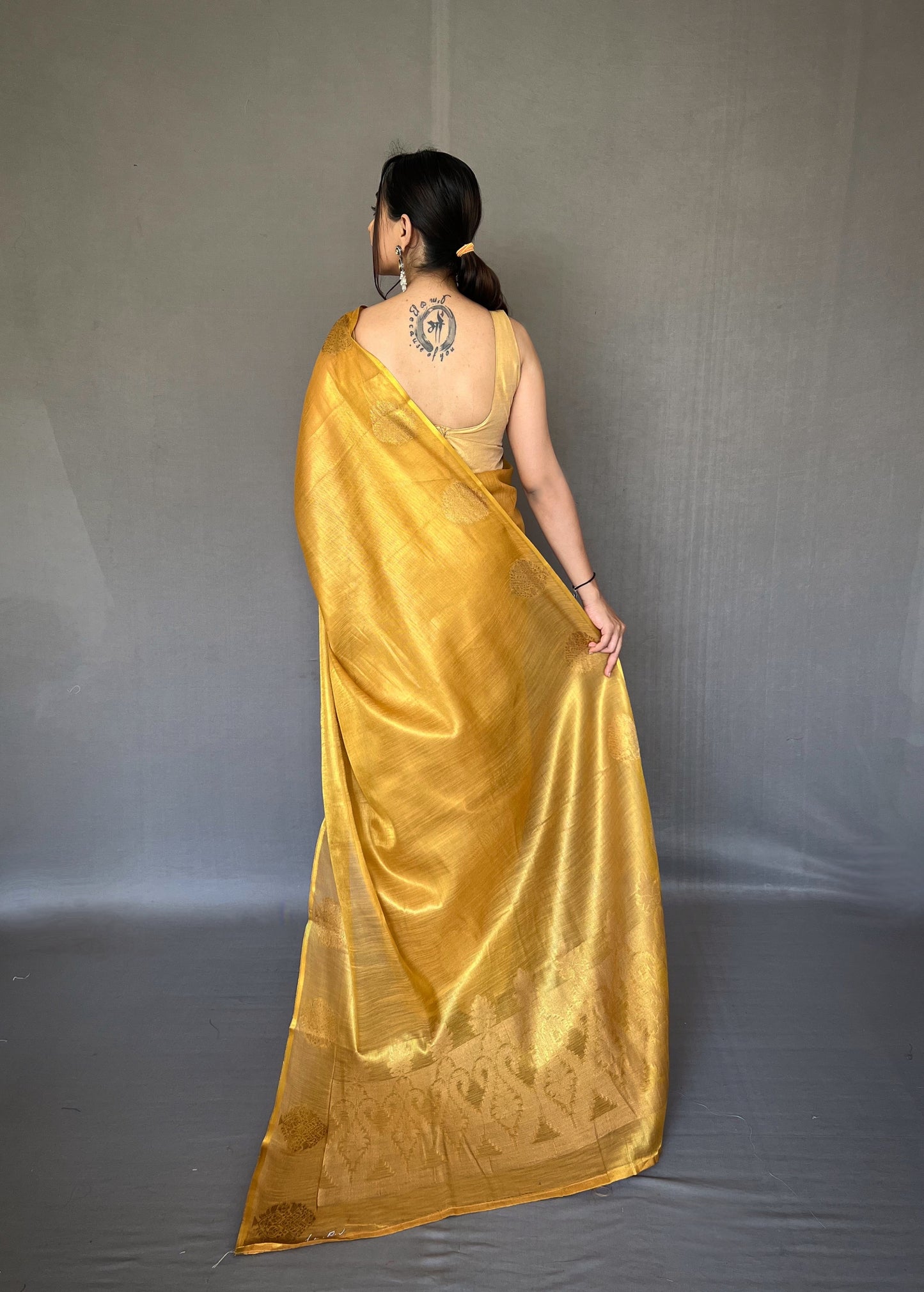 Dazzling Silk Sarees for the Ocassions