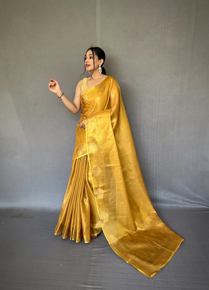 Dazzling Silk Sarees for the Ocassions