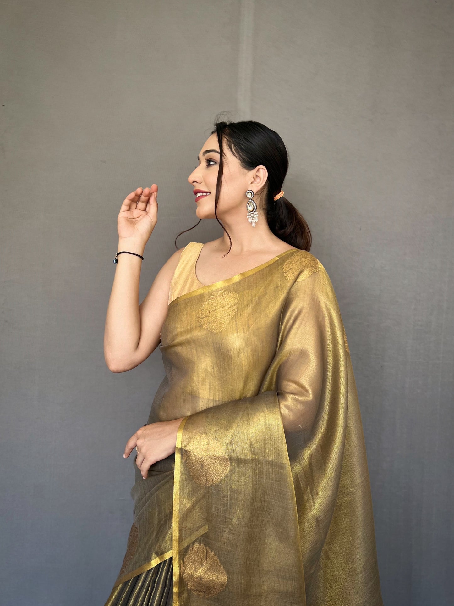 Dazzling Silk Sarees for the Ocassions