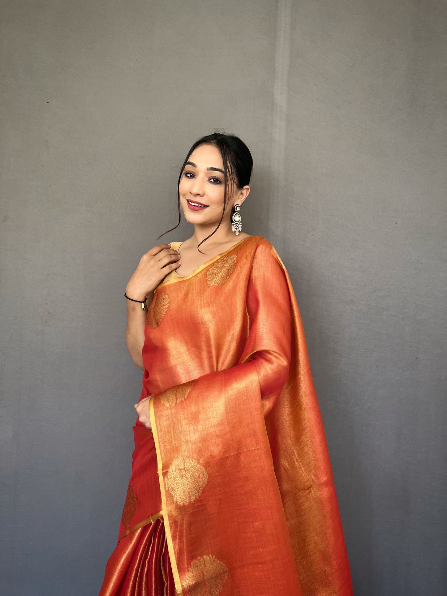 Dazzling Silk Sarees for the Ocassions