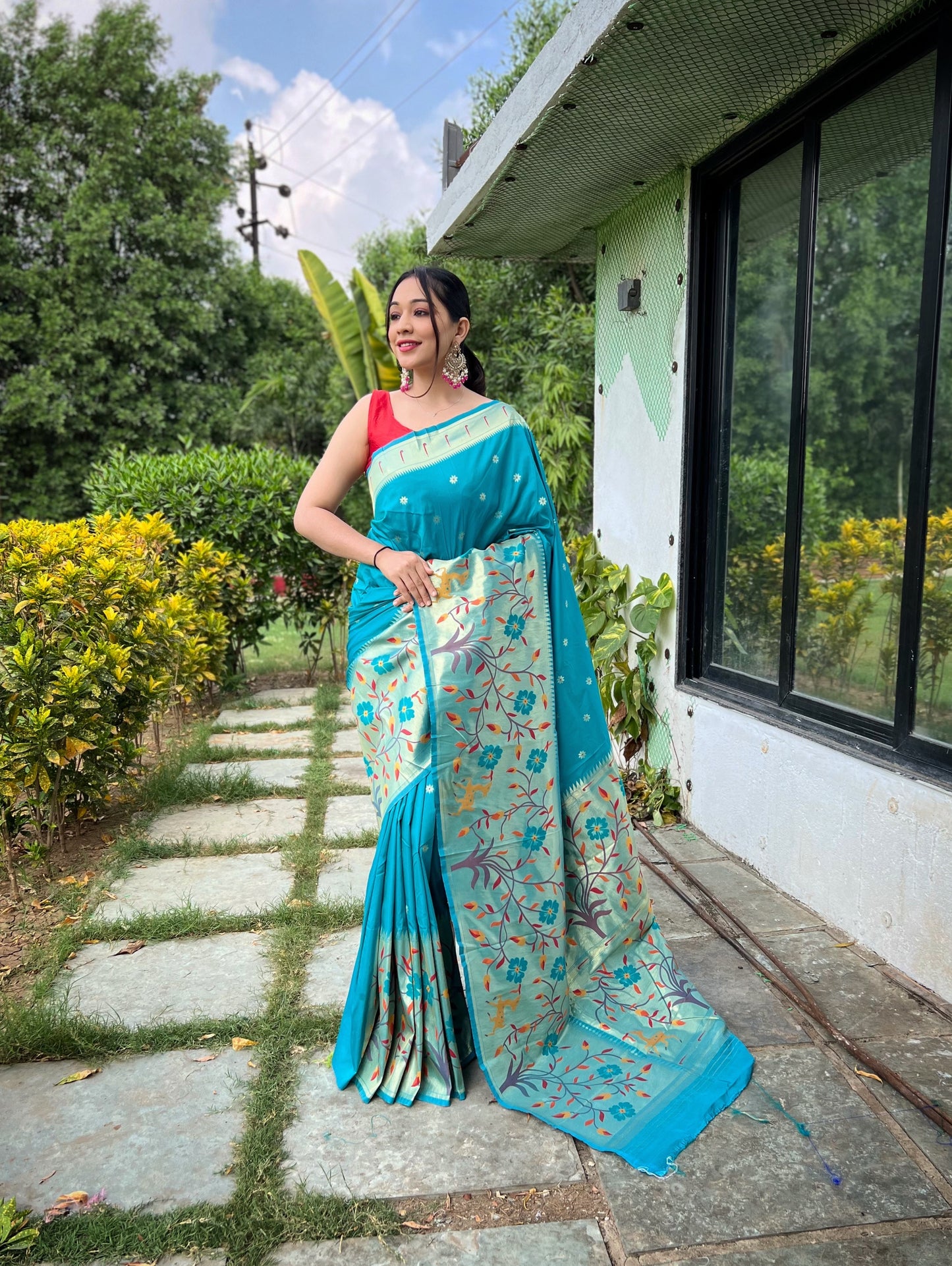 Silk Saree Selection For Party Goddess