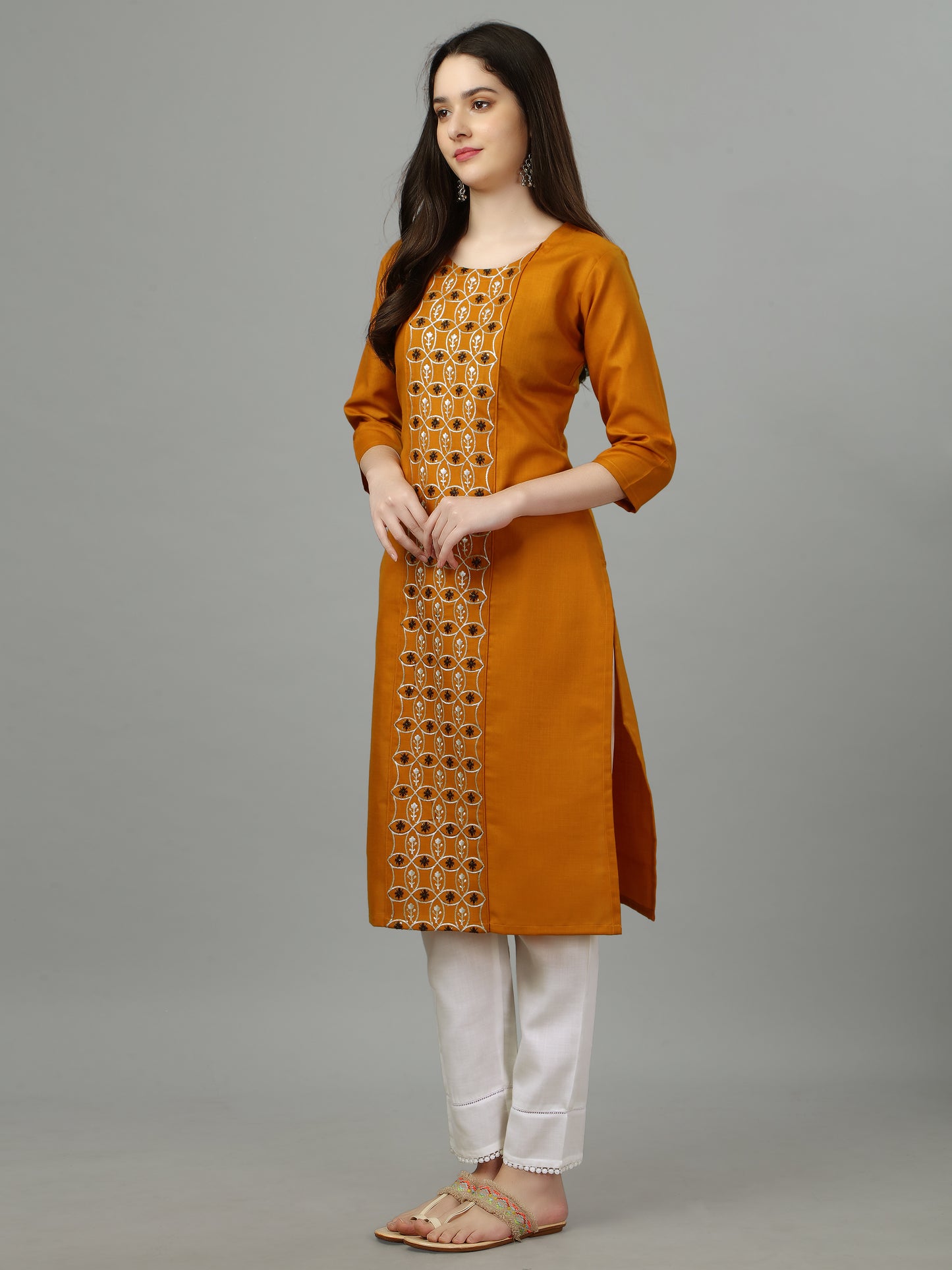 Embroidered Cotton Blend Straight Kurti