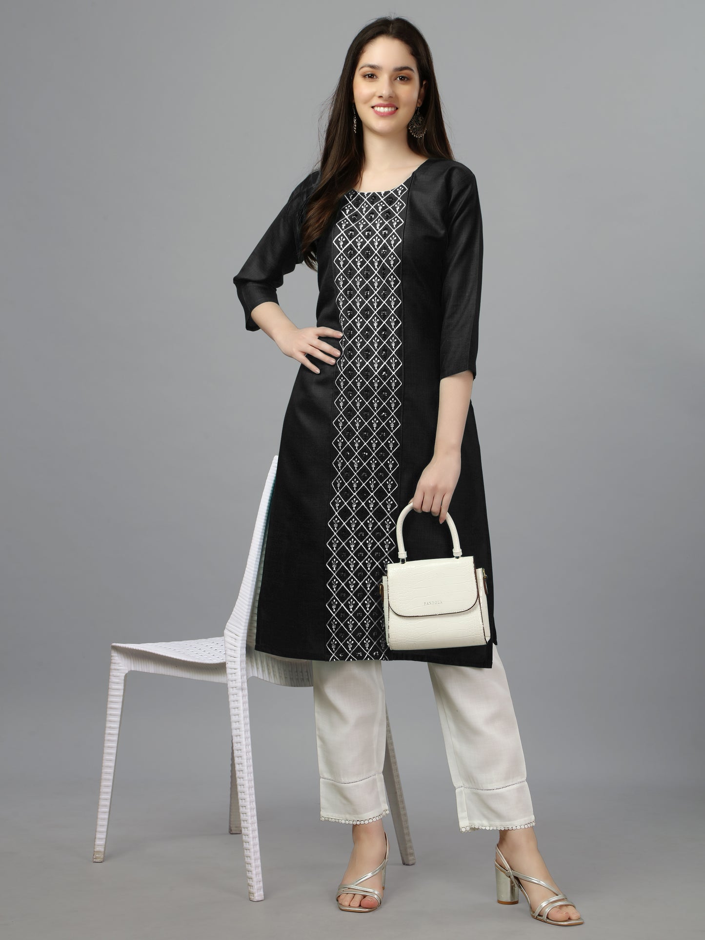 Women Embroidered Cotton Blend Casual Straight Kurti 