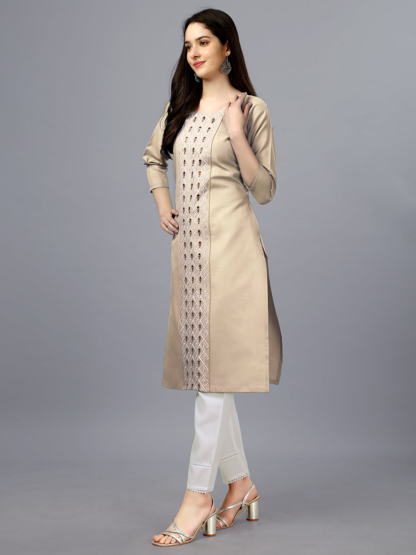 Women Embroidered Cotton Blend Casual Straight Kurti 