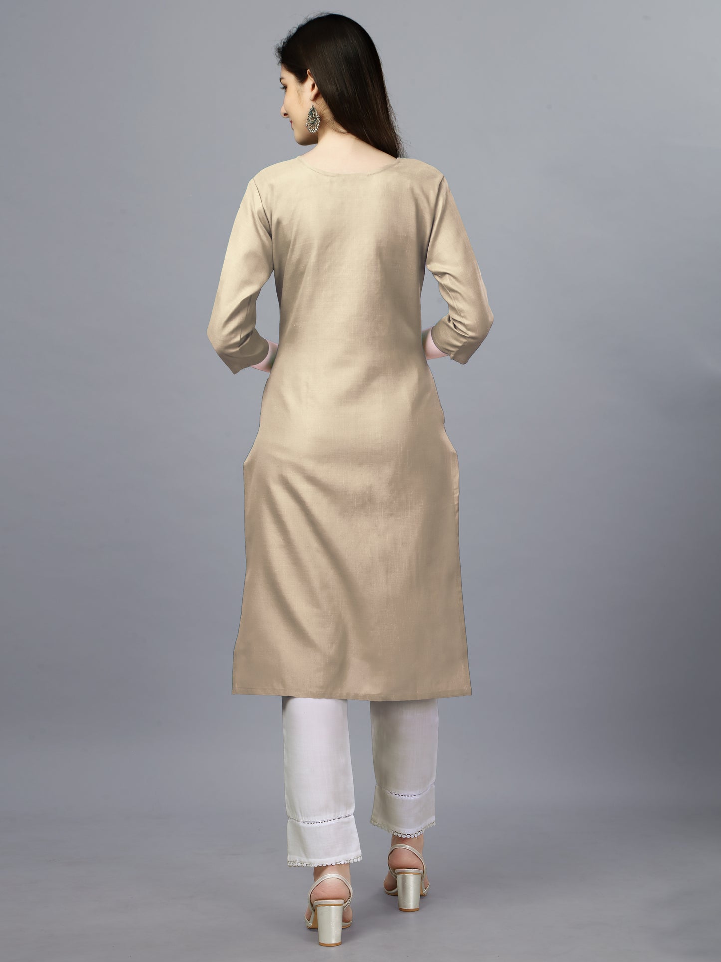 Women Embroidered Cotton Blend Casual Straight Kurti 