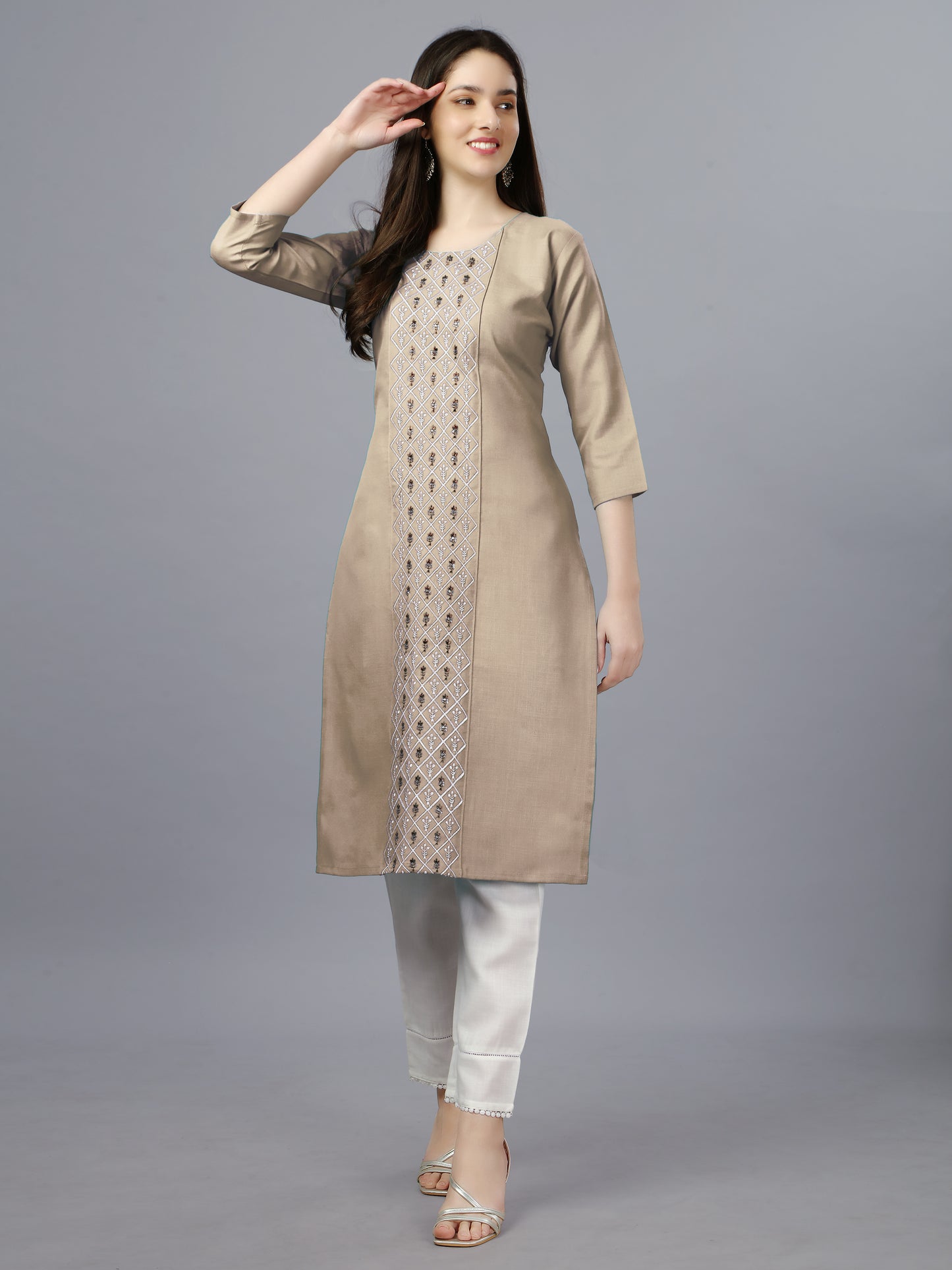 Women Embroidered Cotton Blend Casual Straight Kurti 