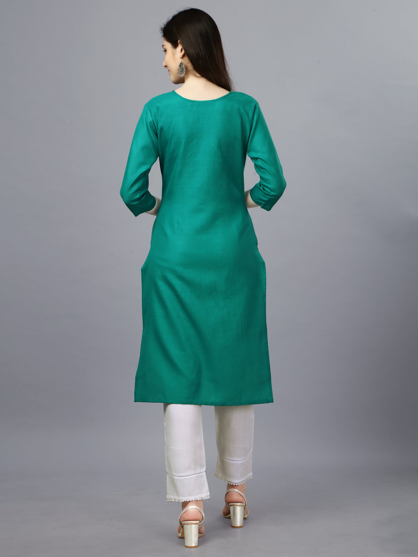 Women Embroidered Cotton Blend Casual Straight Kurti 