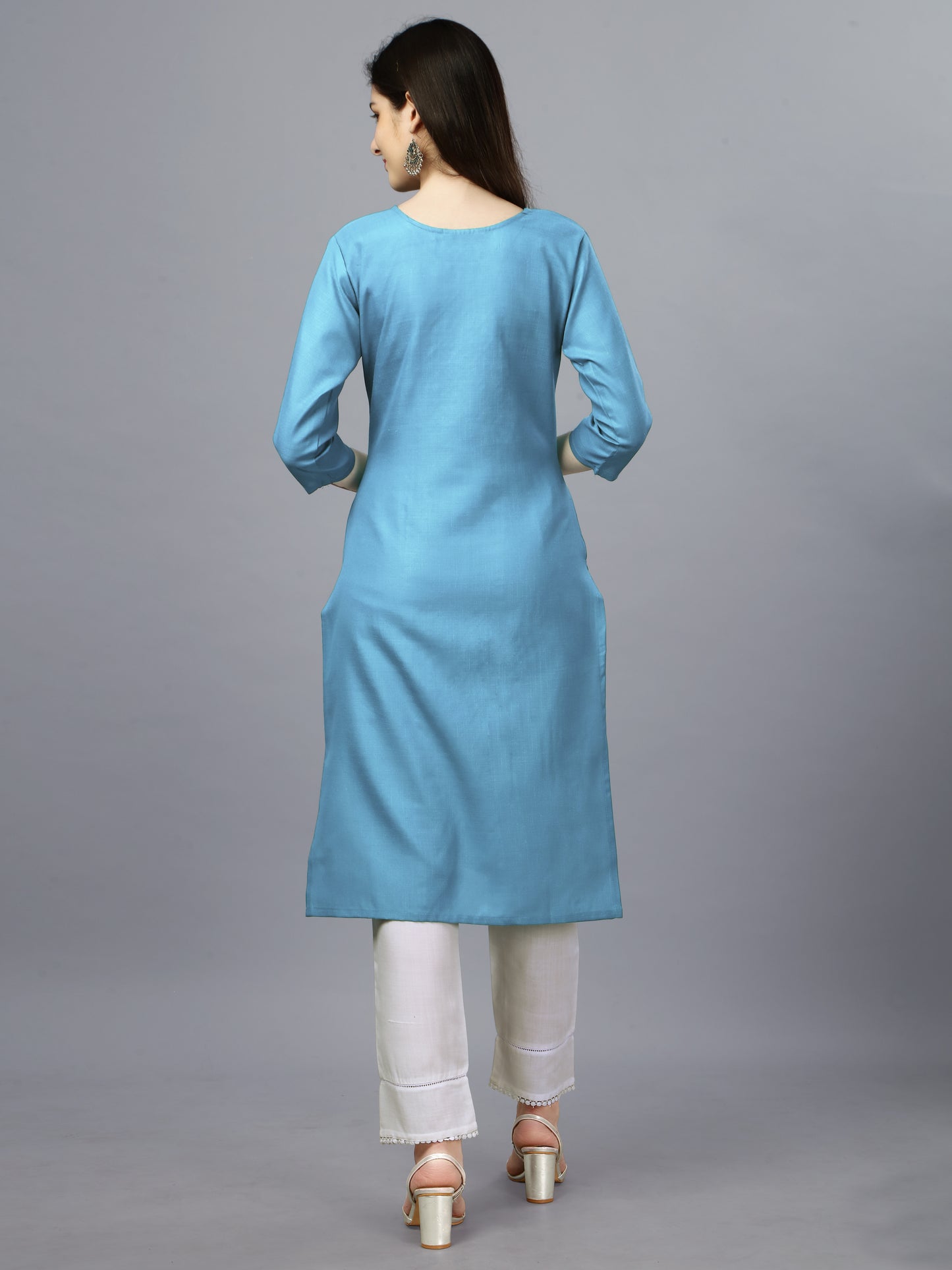 Women Embroidered Cotton Blend Straight Kurti 