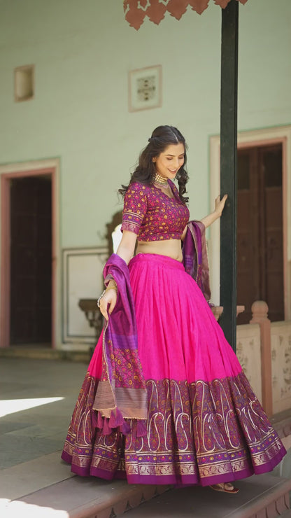 Kashmiri Print with foil print designer Pink lehenga choli